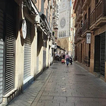 Despertar En Leon, Al Lado De La Catedral דירה *